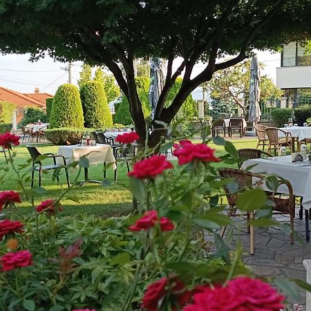 Hotel-Restaurant Almond Karlovo Luaran gambar