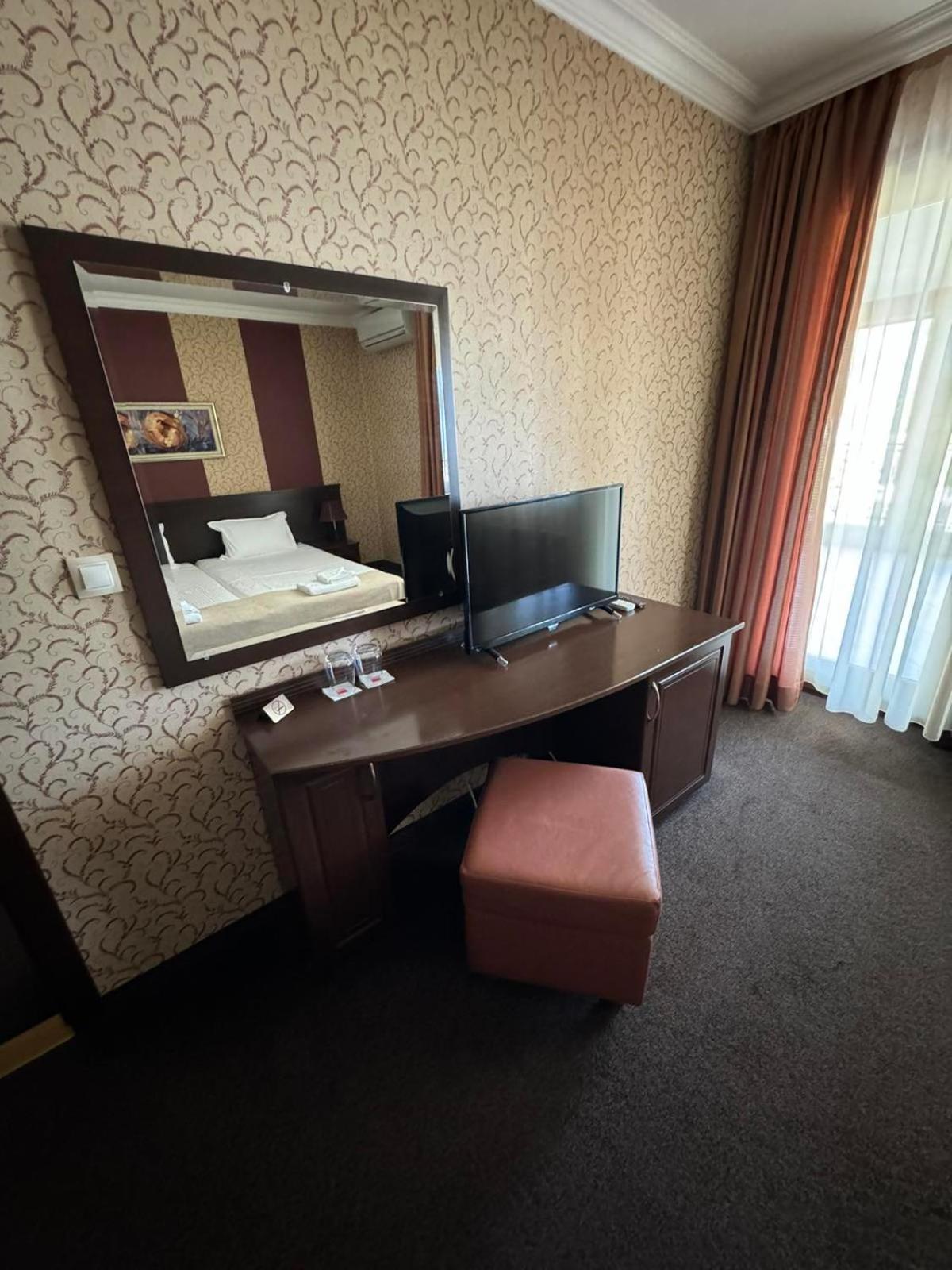 Hotel-Restaurant Almond Karlovo Luaran gambar