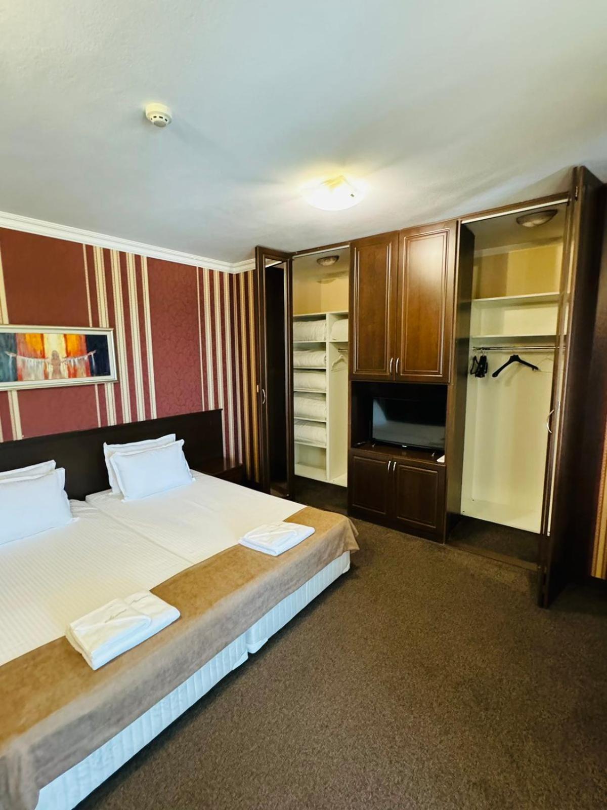 Hotel-Restaurant Almond Karlovo Luaran gambar